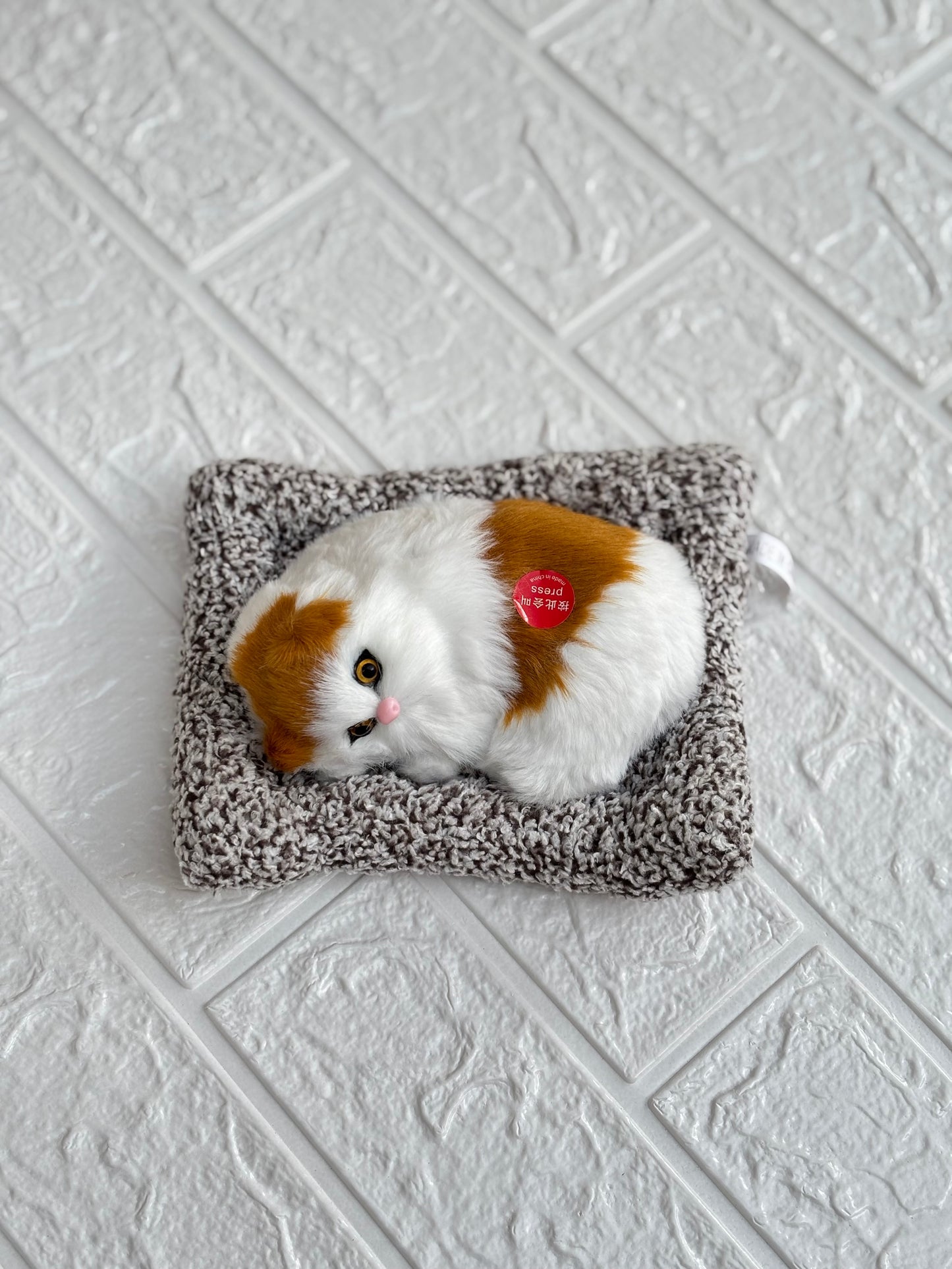 Sleeping Cat Plush Toy with Press Simulation