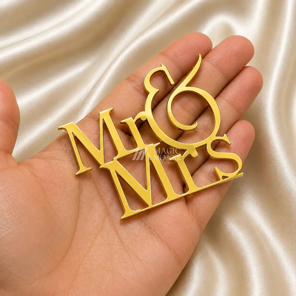 Acrylic Topper – "Mr & Mrs"