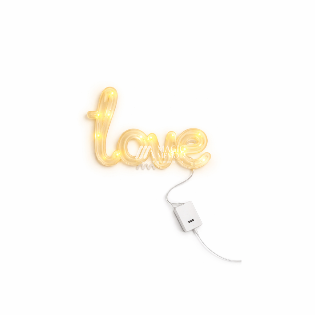 Fairy Light " Love " - RAW 2073
