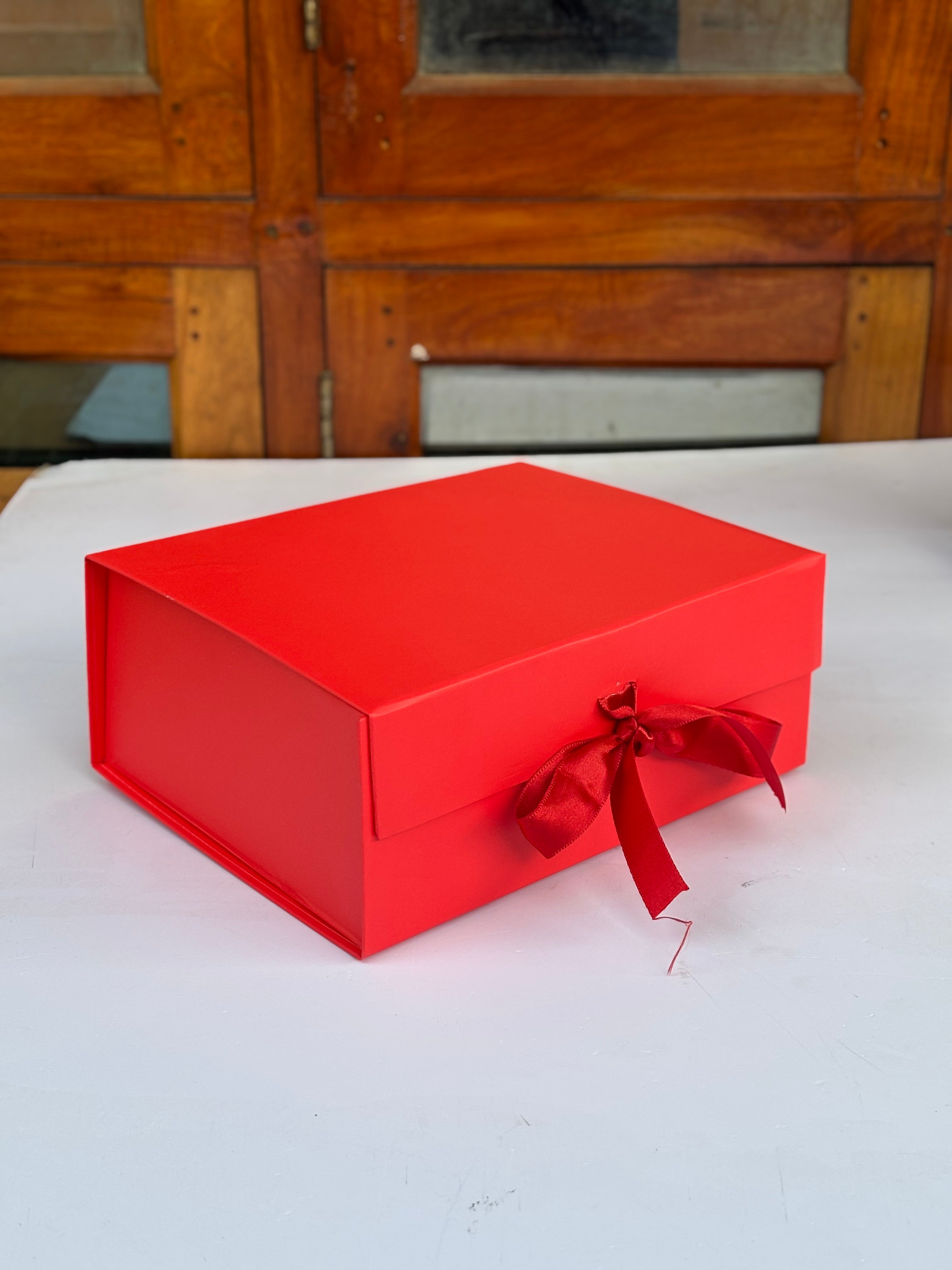 Ribbon Box 10" Red
