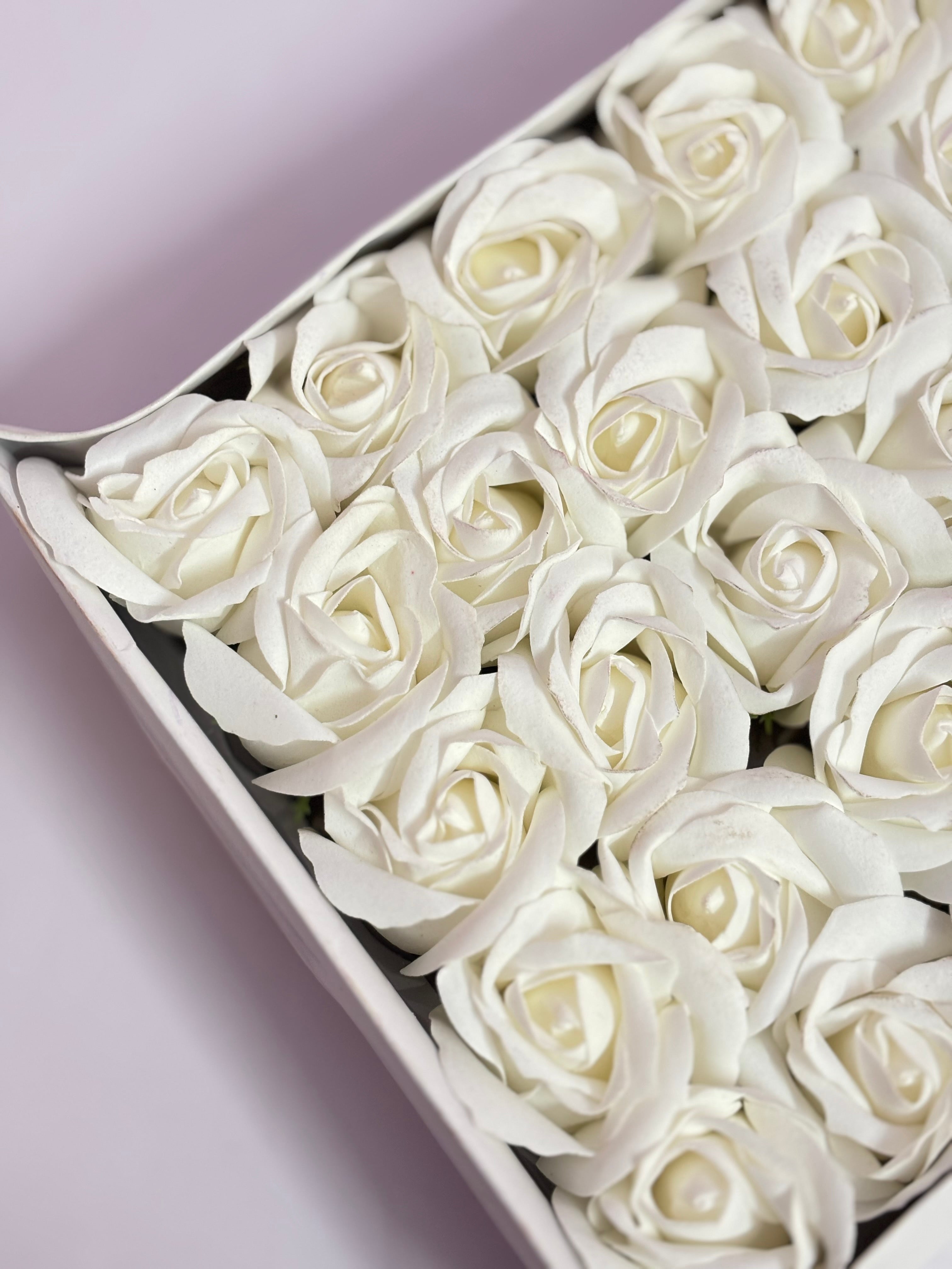 SCENTED ROSE - WHITE
