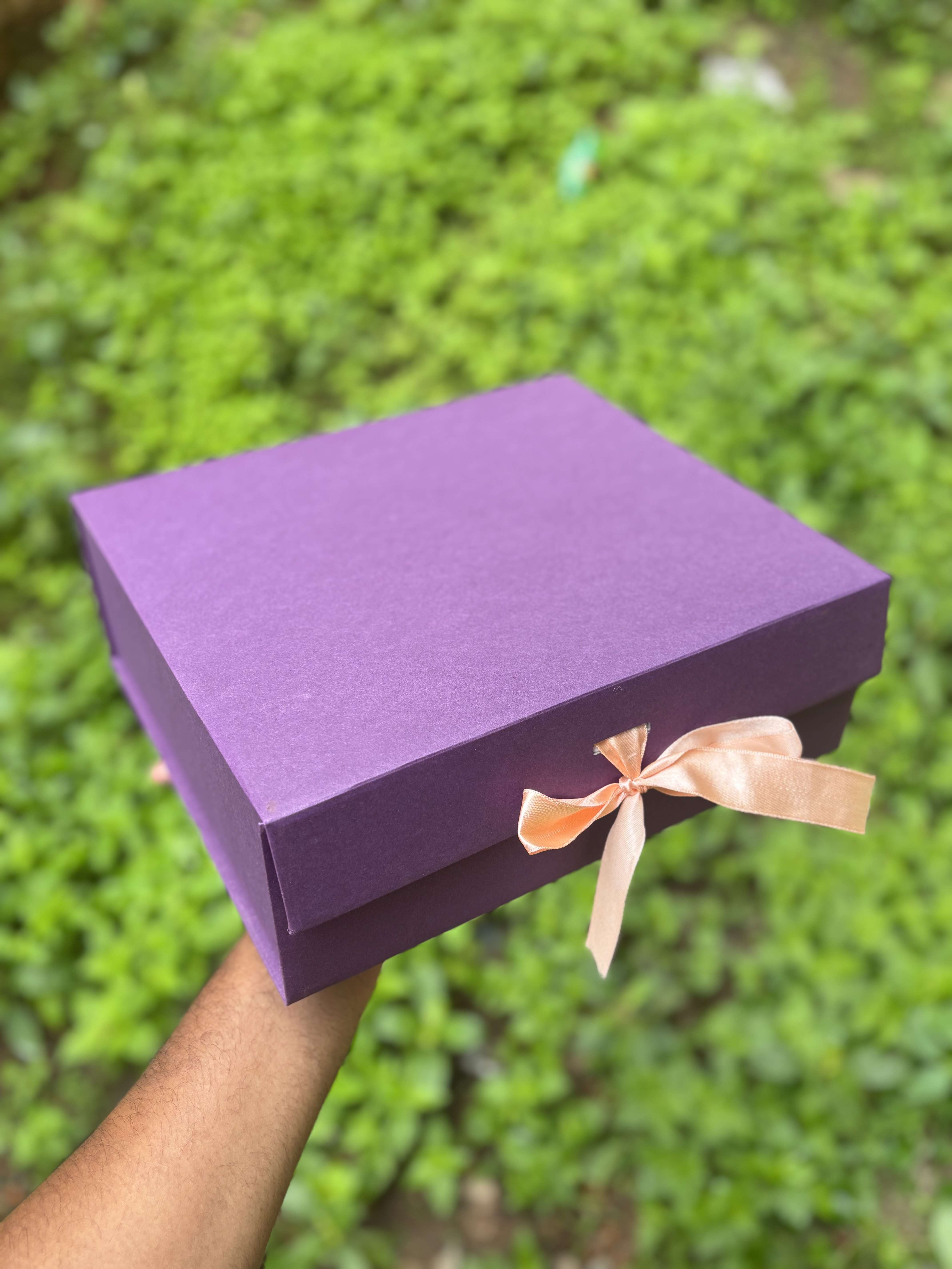 Ribbon Box (Plain) – 12x10x4 Inch ( LIMITED 0FFER STOCKS )