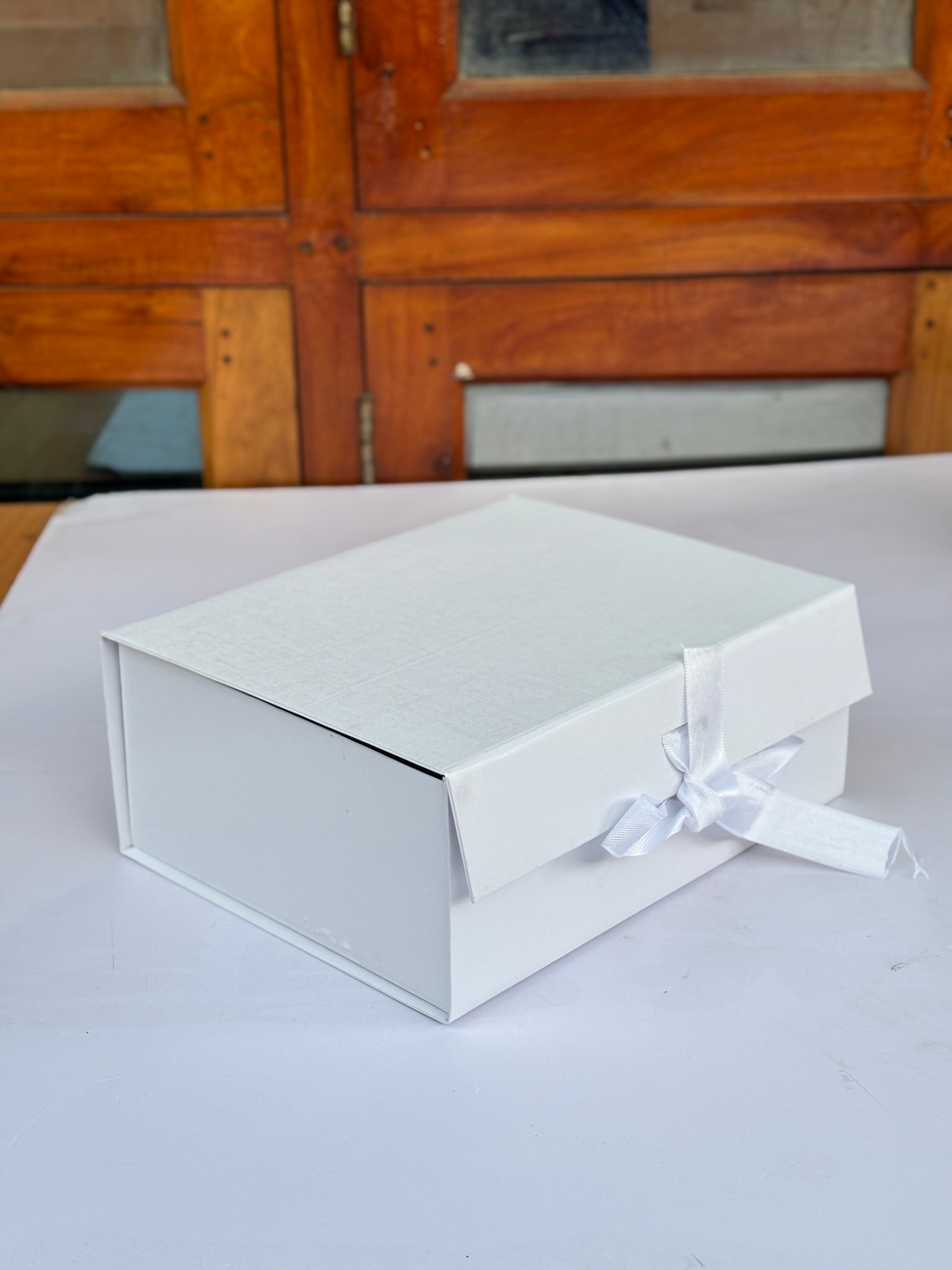 Ribbon Box 10" White